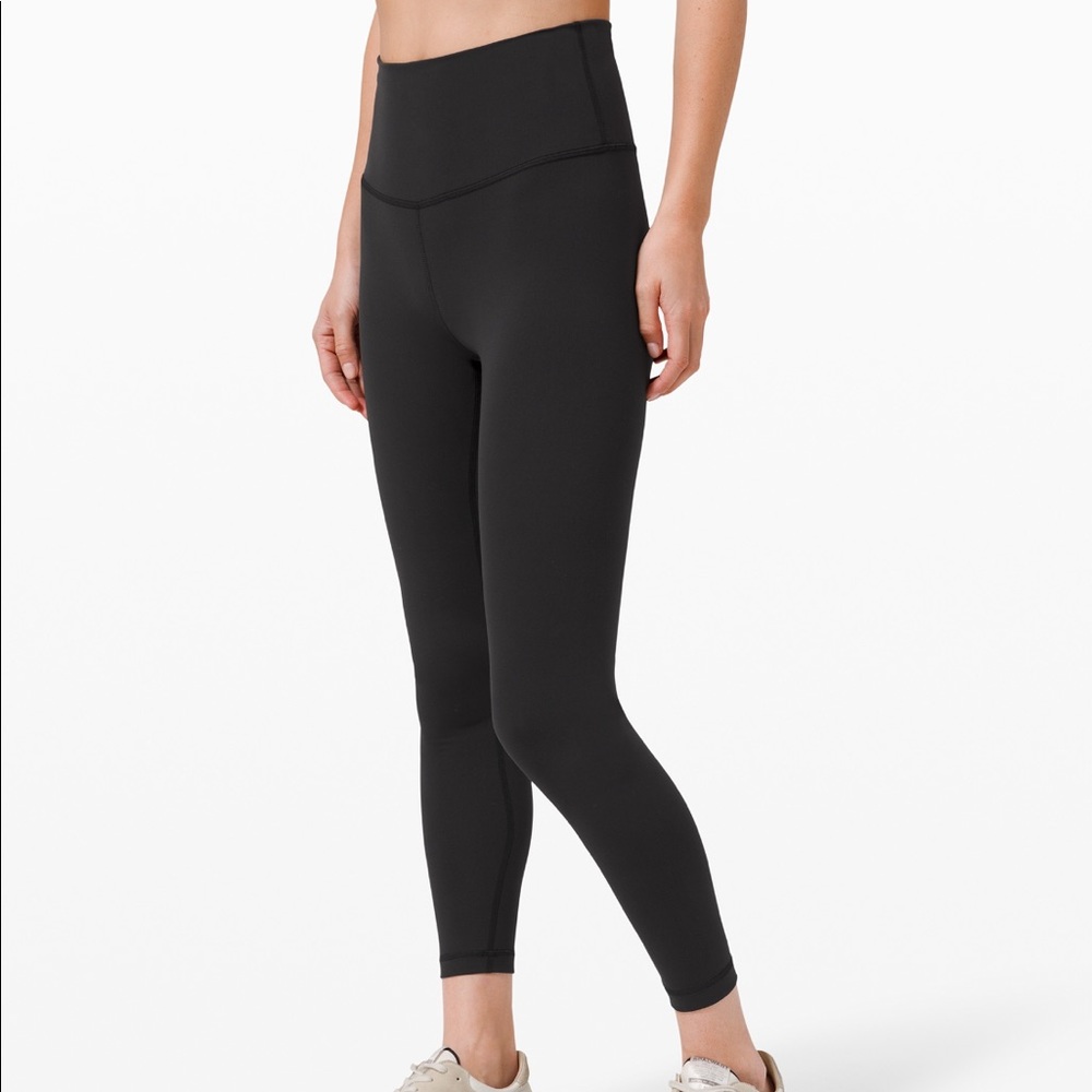 Black sunset under leggings